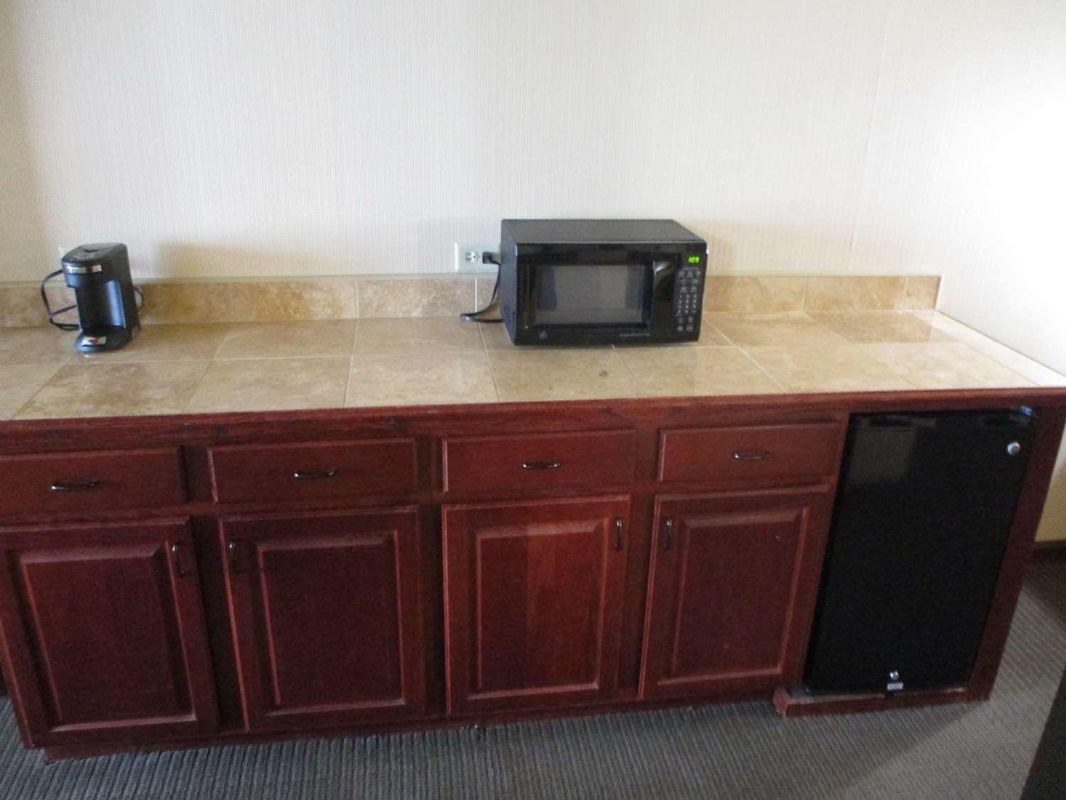 Best Western Coffeyville Central Business District Inn And Suites Екстериор снимка