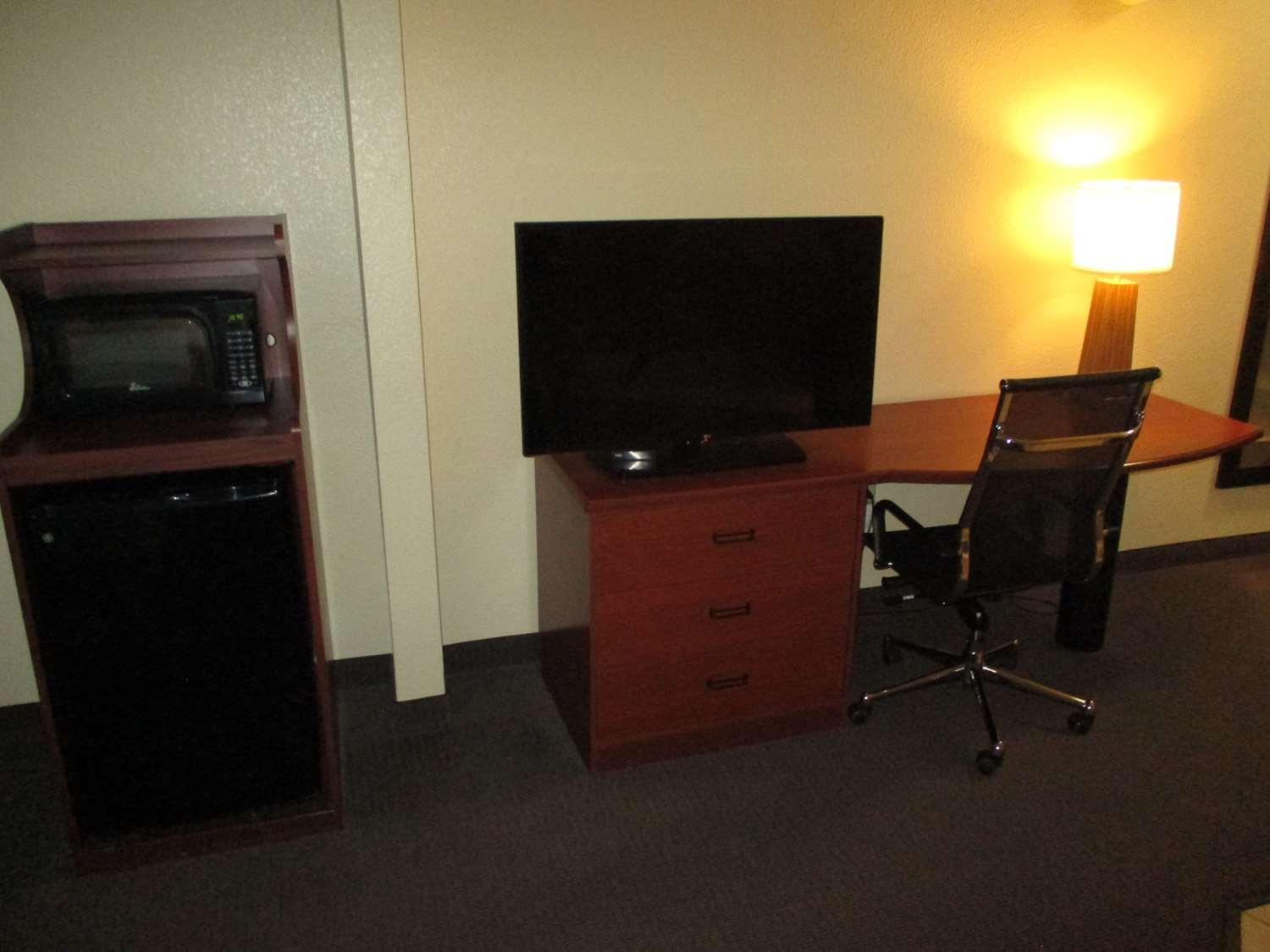 Best Western Coffeyville Central Business District Inn And Suites Екстериор снимка