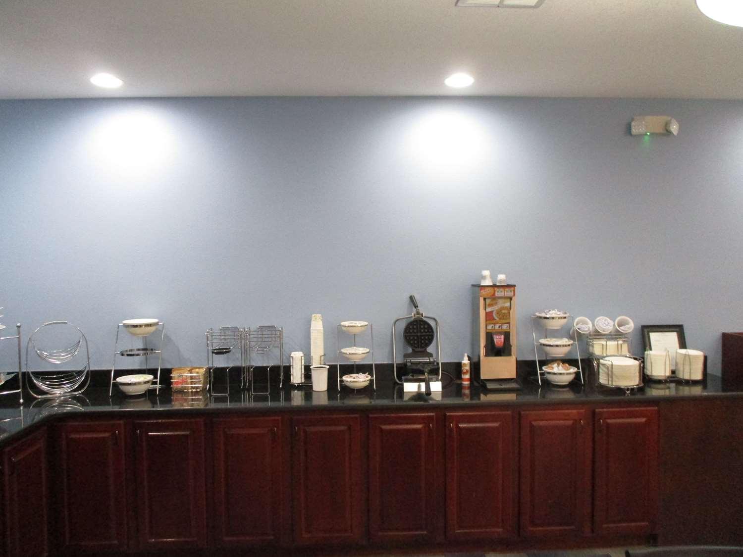Best Western Coffeyville Central Business District Inn And Suites Екстериор снимка