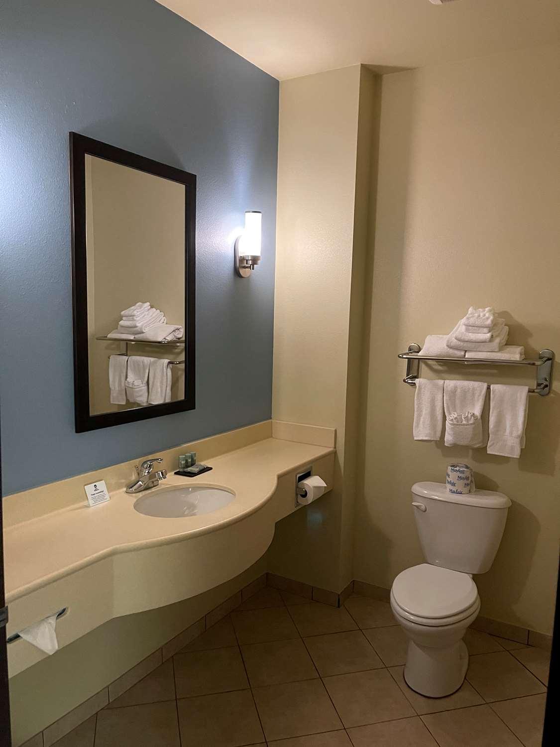 Best Western Coffeyville Central Business District Inn And Suites Екстериор снимка