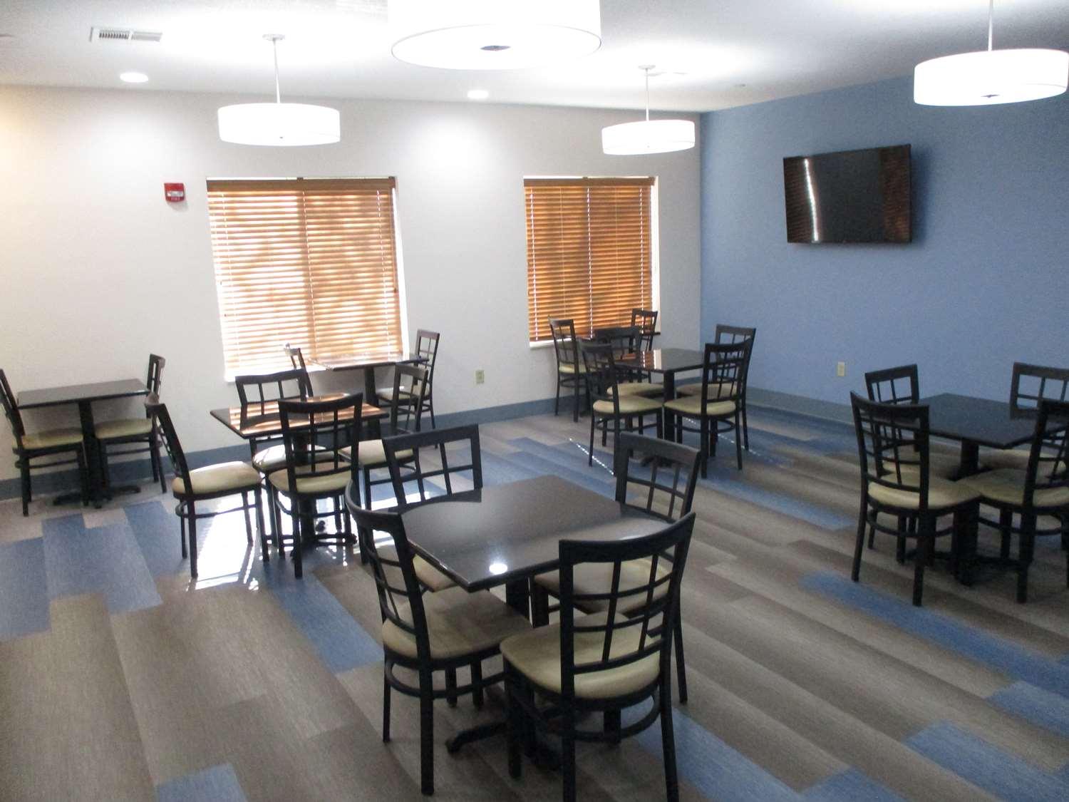Best Western Coffeyville Central Business District Inn And Suites Екстериор снимка