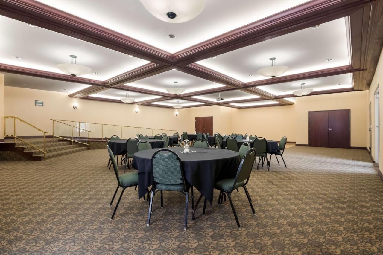 Best Western Coffeyville Central Business District Inn And Suites Екстериор снимка
