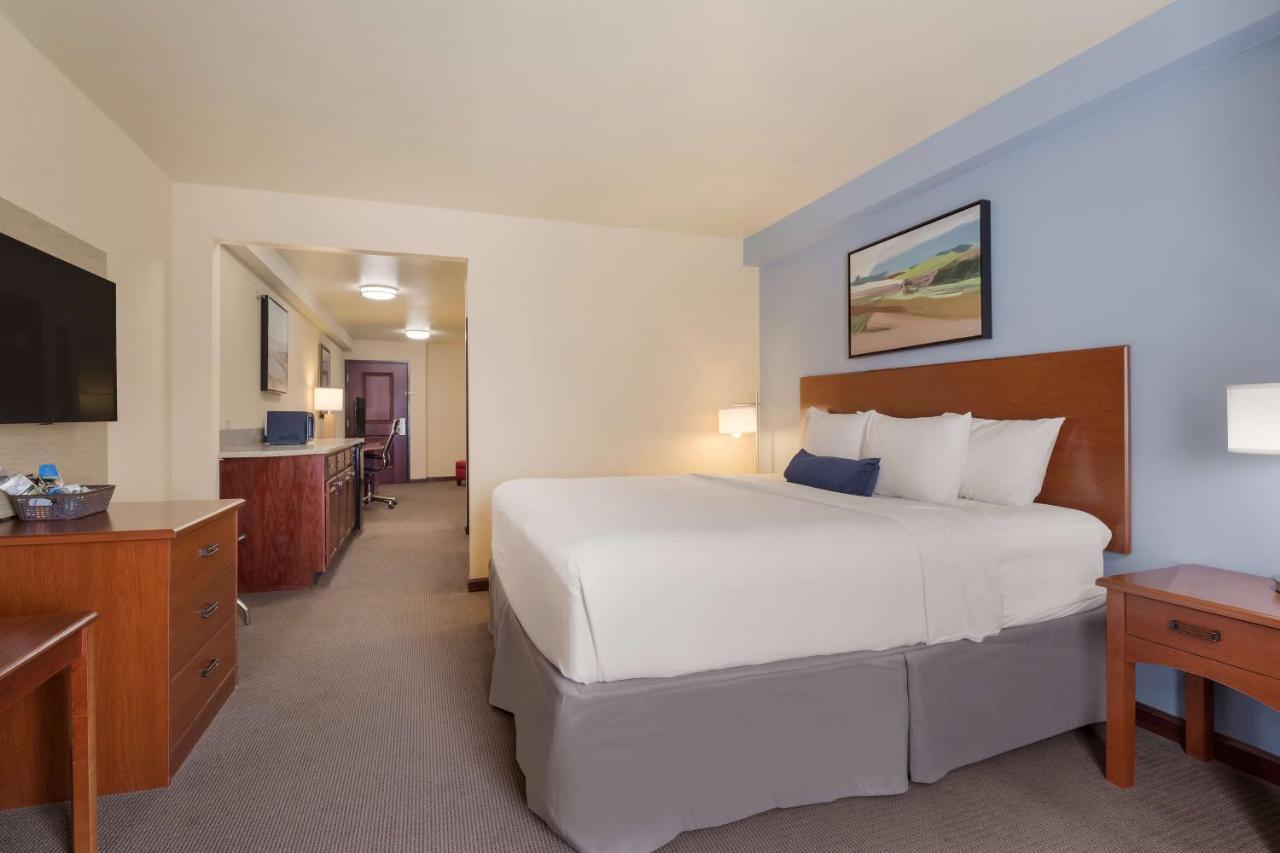 Best Western Coffeyville Central Business District Inn And Suites Екстериор снимка