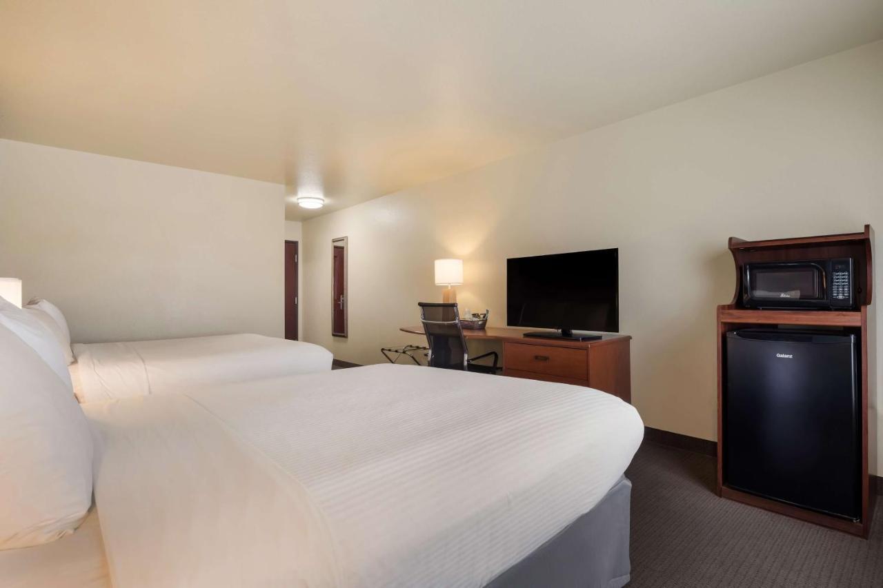 Best Western Coffeyville Central Business District Inn And Suites Екстериор снимка