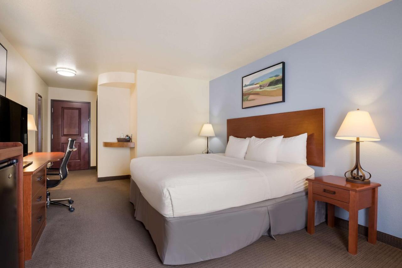 Best Western Coffeyville Central Business District Inn And Suites Екстериор снимка