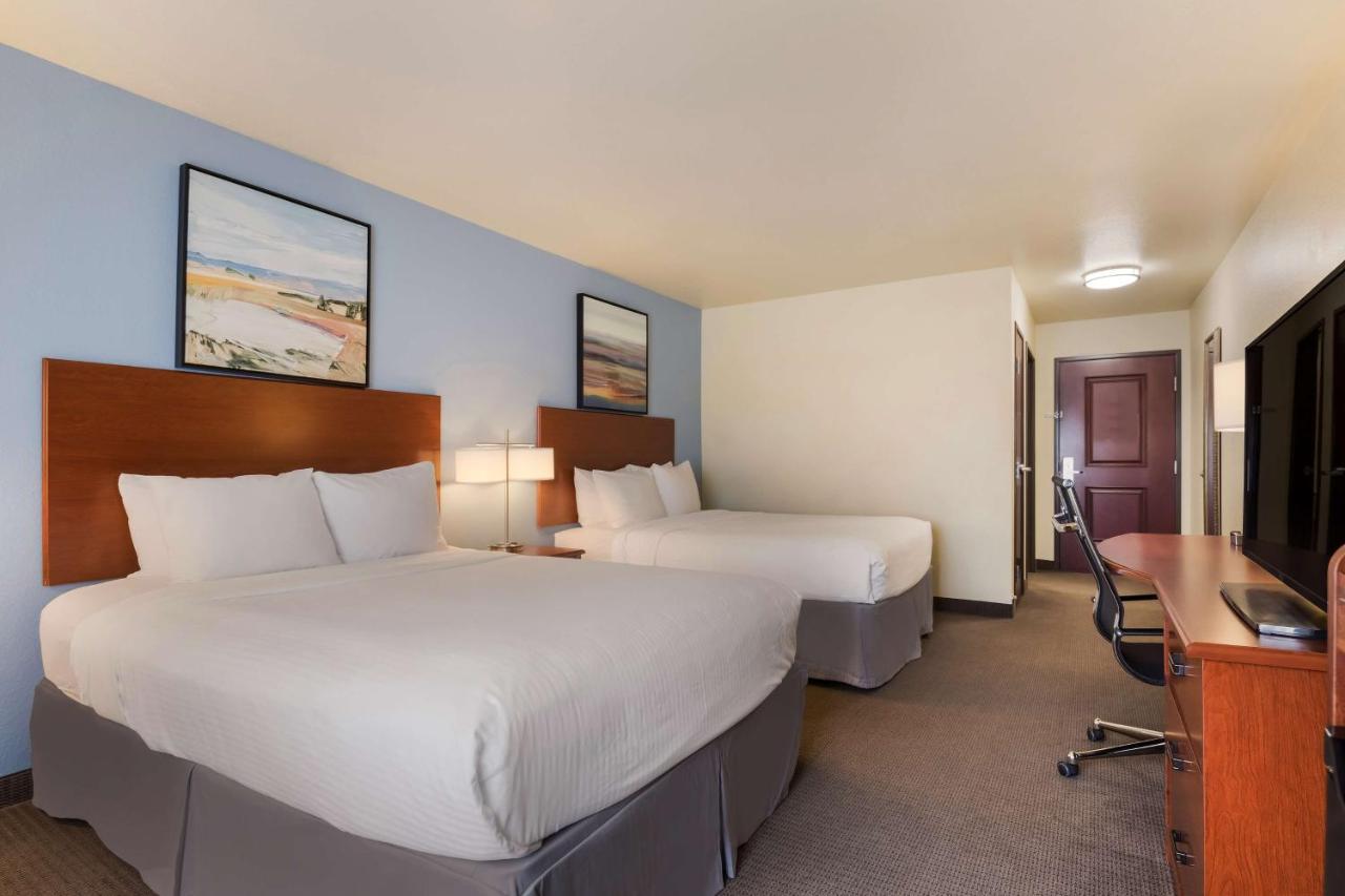 Best Western Coffeyville Central Business District Inn And Suites Екстериор снимка