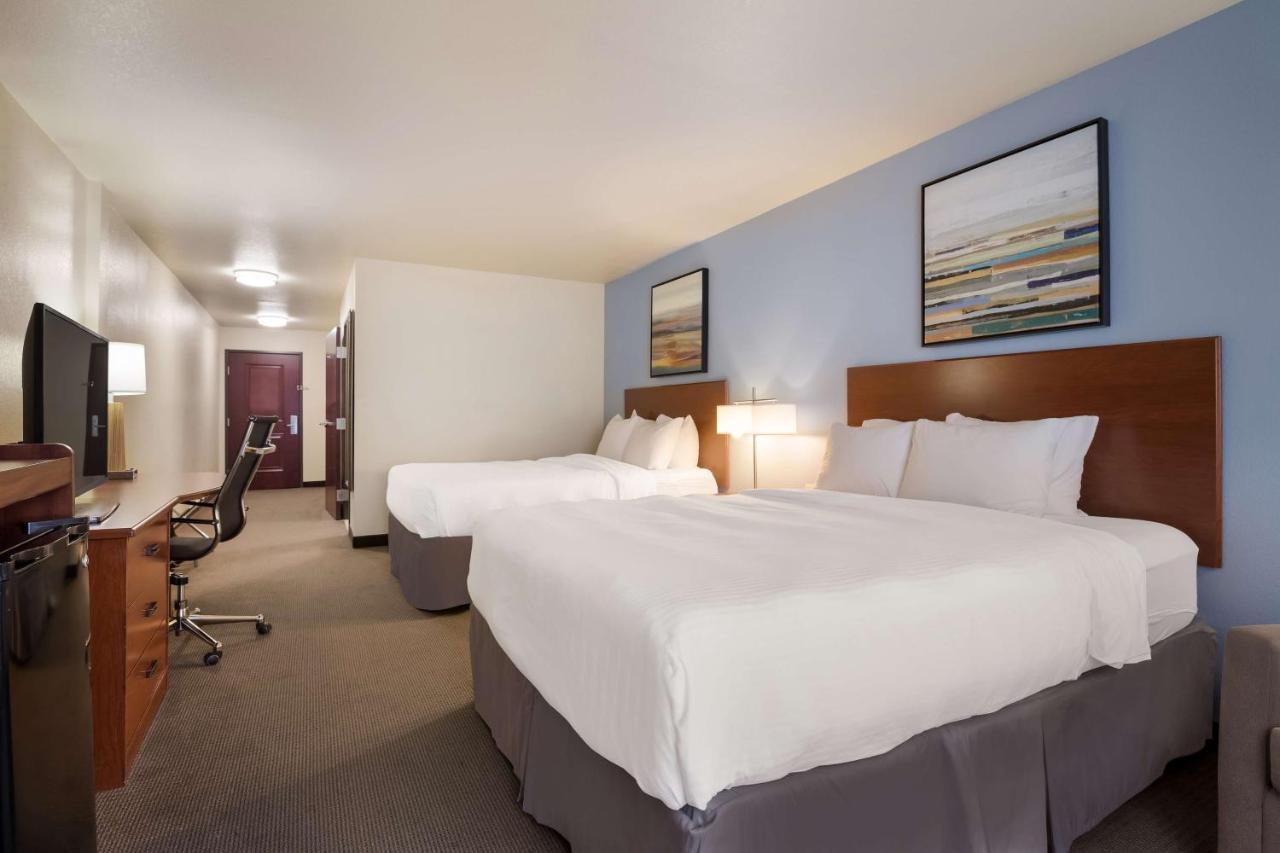 Best Western Coffeyville Central Business District Inn And Suites Екстериор снимка